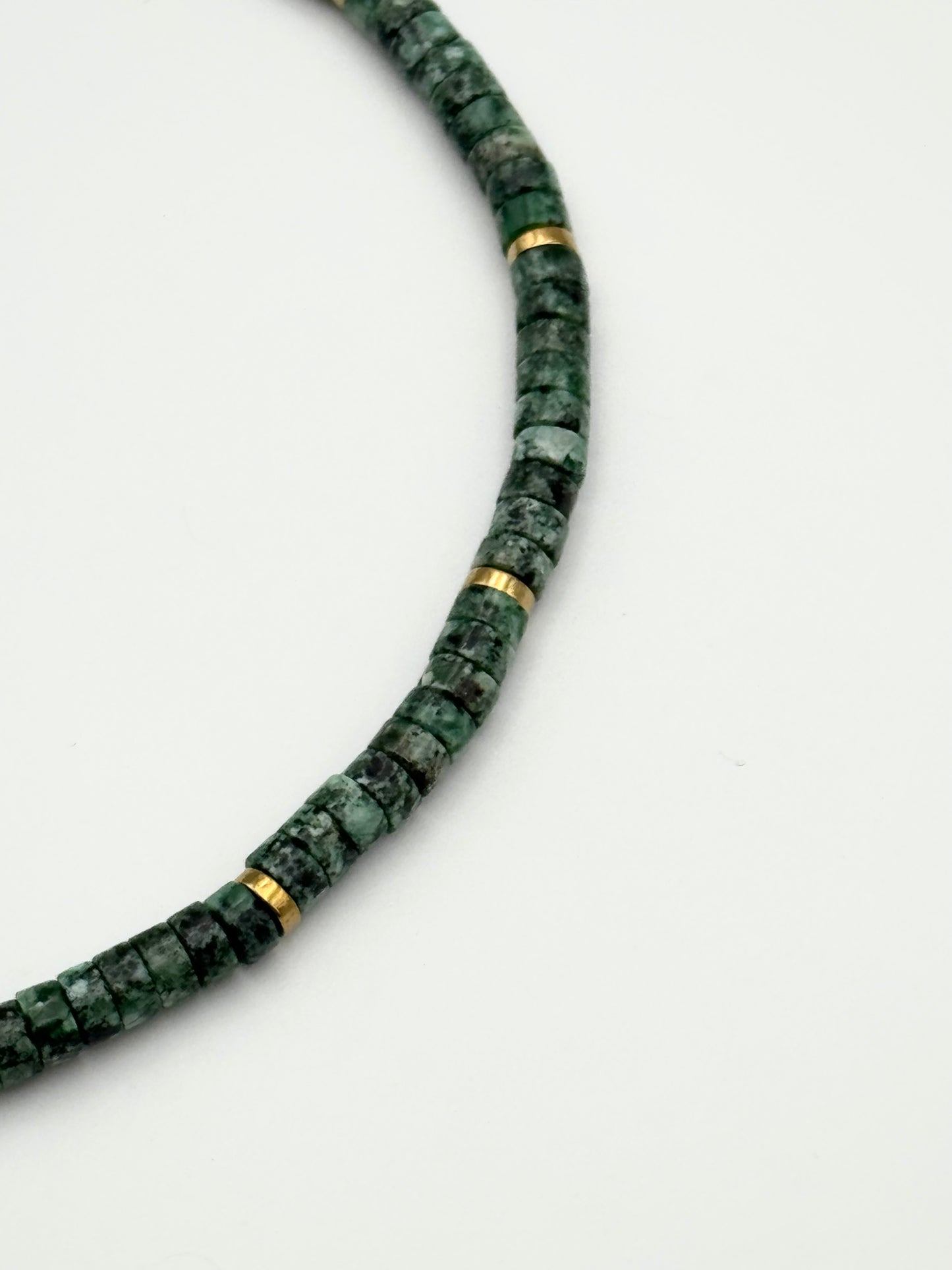 Collar Accesorio de Piedras Verde