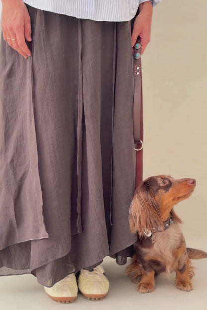 Braune Lederleine mit Nieten für Hunde